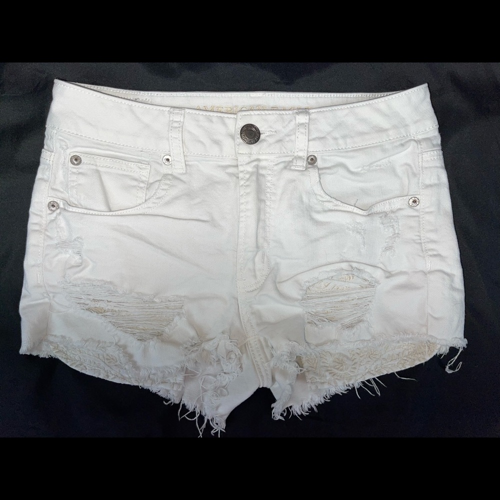 American Eagle size 2 white ripped shorts